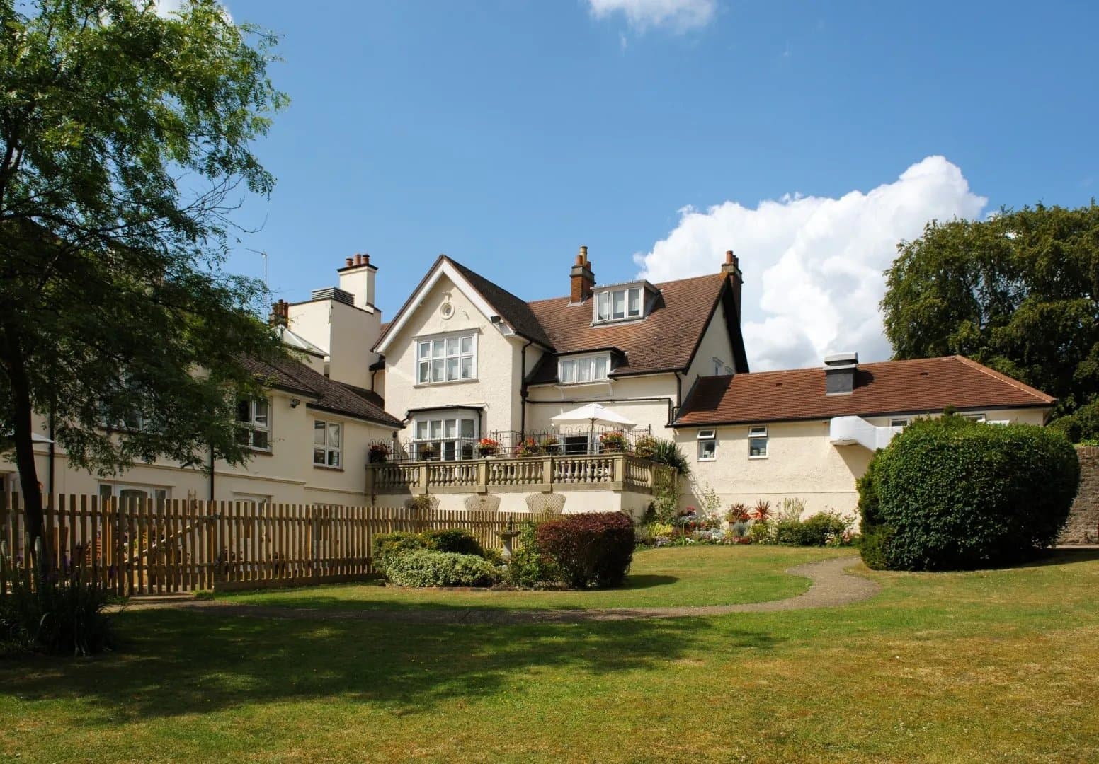 Barchester - Oxford Beaumont Care Community
