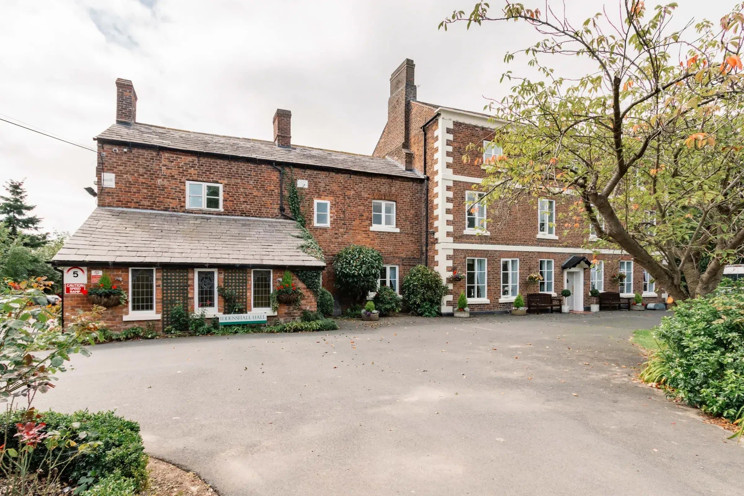 Barchester - Iddenshall Hall Care Home